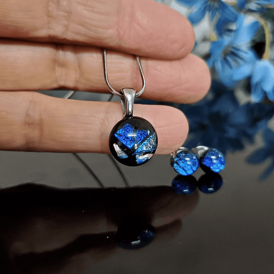 Boucles de l'ensemble Mini pendentif noir et bleu violacé - Bijoux Le fil d'Ariane