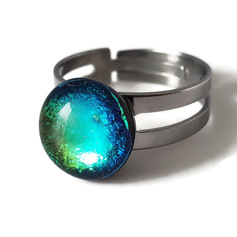 Bague  régulière, vert doré, verre fusion