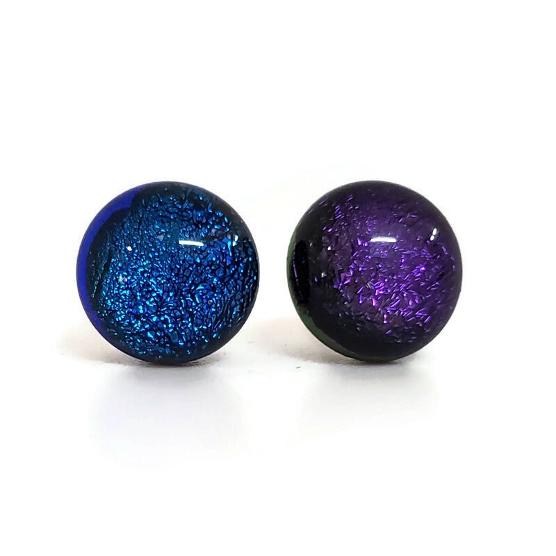 +/- 9 mm, Boucles d'oreilles dépareillées, verre fusion #64 - Bijoux Le fil d'Ariane