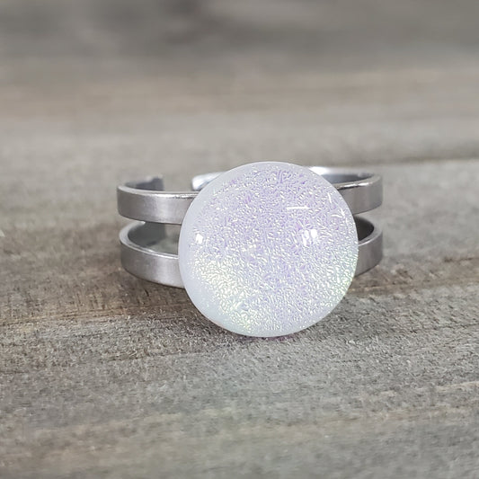 Bague régulière, vert-doré et blanc, verre fusion - Bijoux Le fil d'Ariane