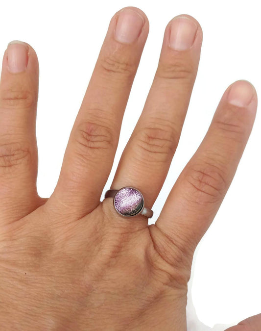 Bague rose pâle, verre fusion - Bijoux Le fil d'Ariane