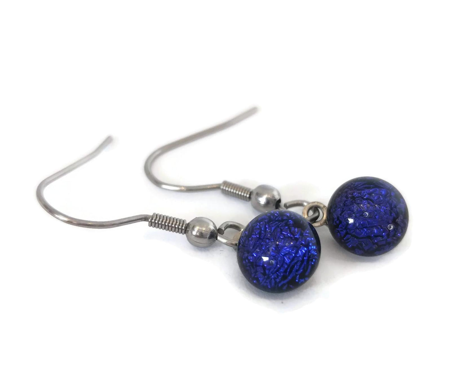 Boucles d'oreille bleu-violet foncé, pendantes en verre fusion - Bijoux Le fil d'Ariane