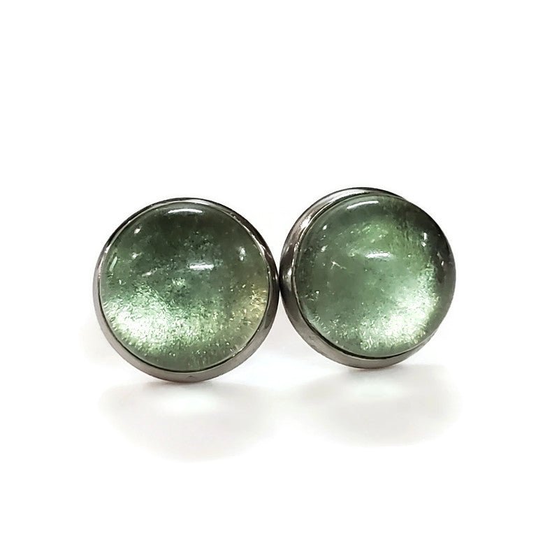 Boucles d'oreilles cabochon vert pâle - mat ou lustré - Bijoux Le fil d'Ariane