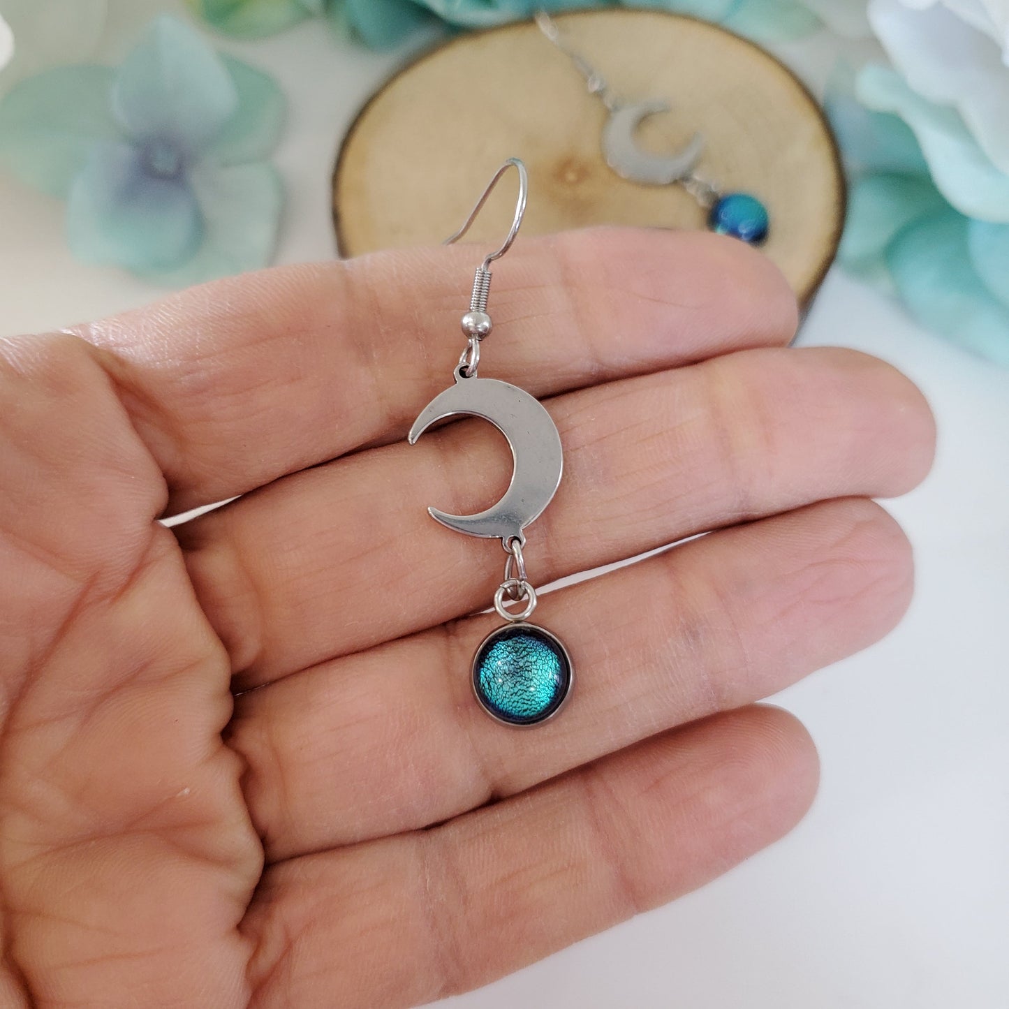 Boucles d'oreilles pendantes lune - Bijoux Le fil d'Ariane