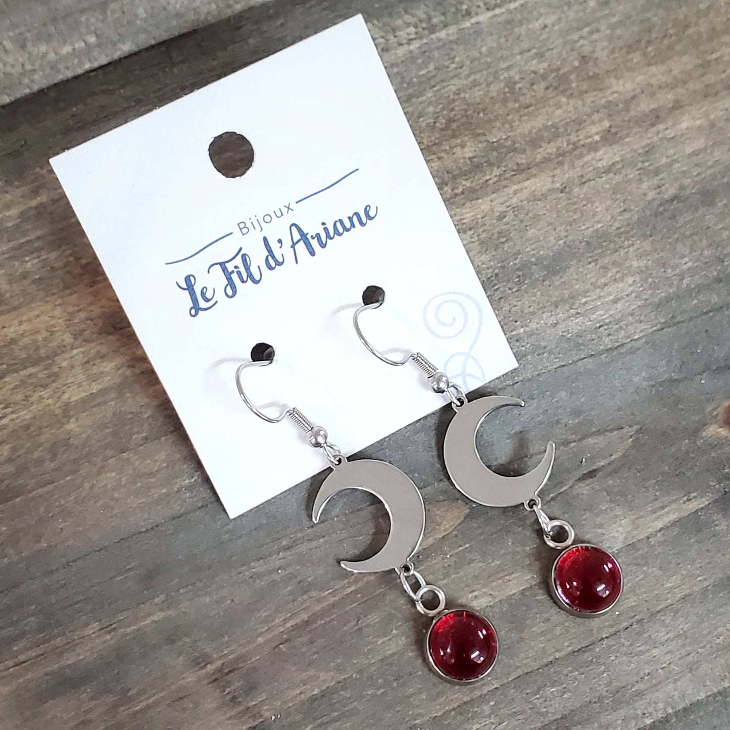 Boucles d'oreilles pendantes lune - Bijoux Le fil d'Ariane