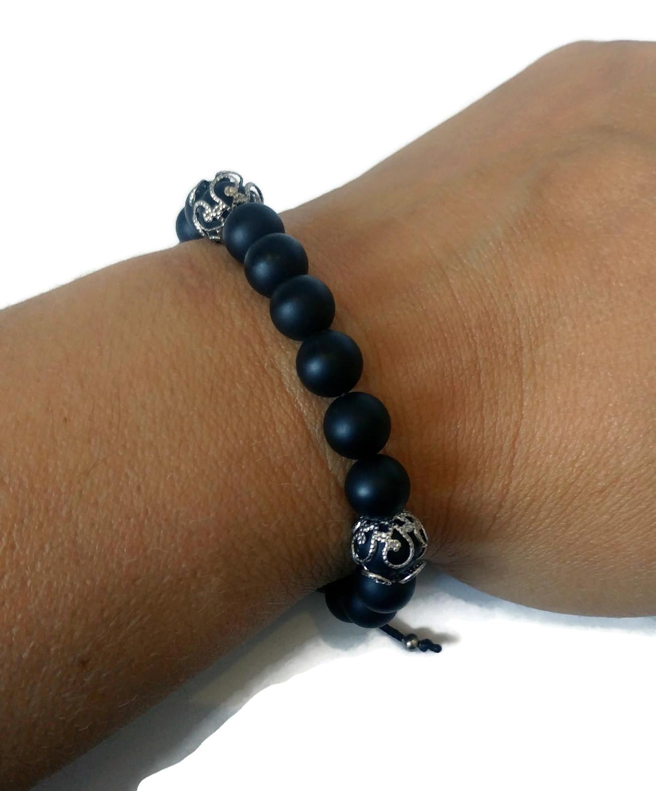 Bracelet de billes noires - Bijoux Le fil d'Ariane