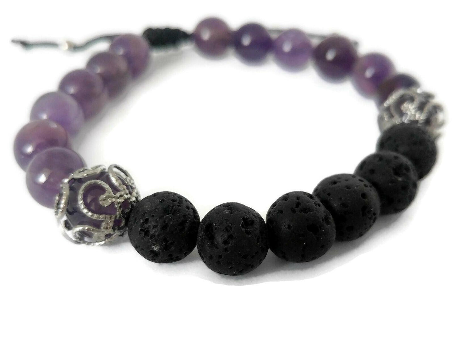 Bracelet de billes violet, avec pierres volcaniques - Bijoux Le fil d'Ariane