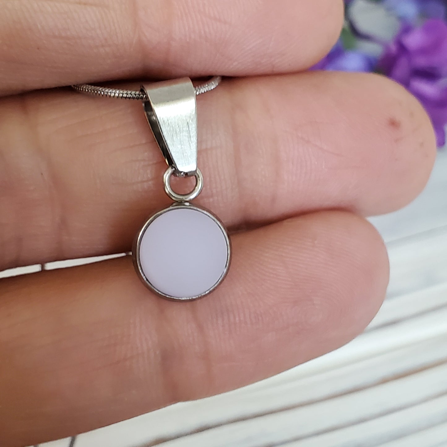 Édition limitée de mai -Lilas - Bijoux Le fil d'Ariane