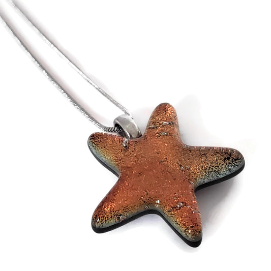 Levée de fonds - collier avec pendentif étoile orange - Bijoux Le fil d'Ariane