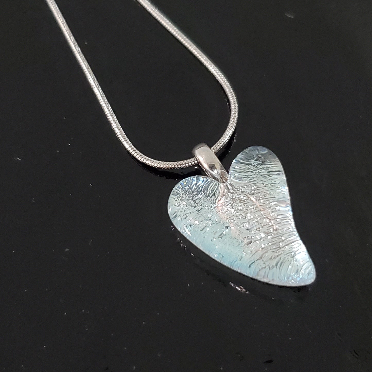 Mini coeur, argent transparent, verre fusion - Bijoux Le fil d'Ariane