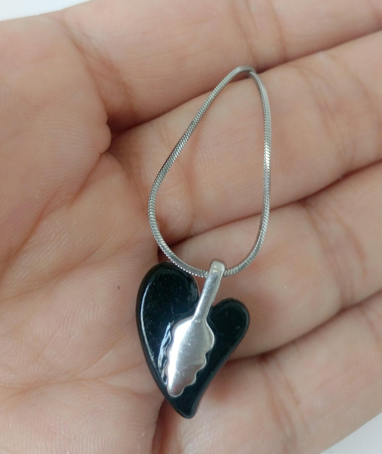 Mini coeur, argent, verre fusion - Bijoux Le fil d'Ariane