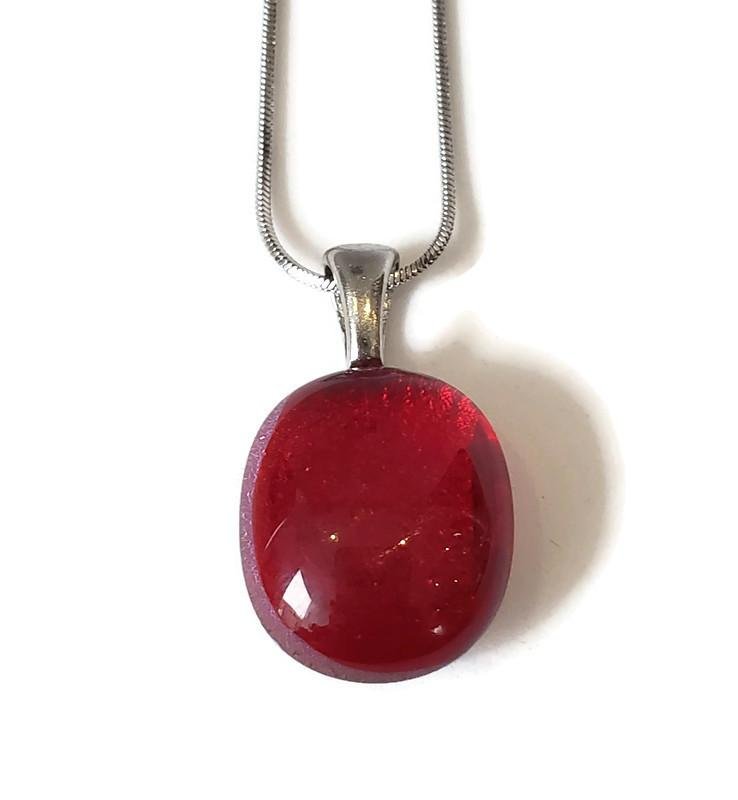 Mini pendentif, rouge transparent verre fusion - Bijoux Le fil d'Ariane