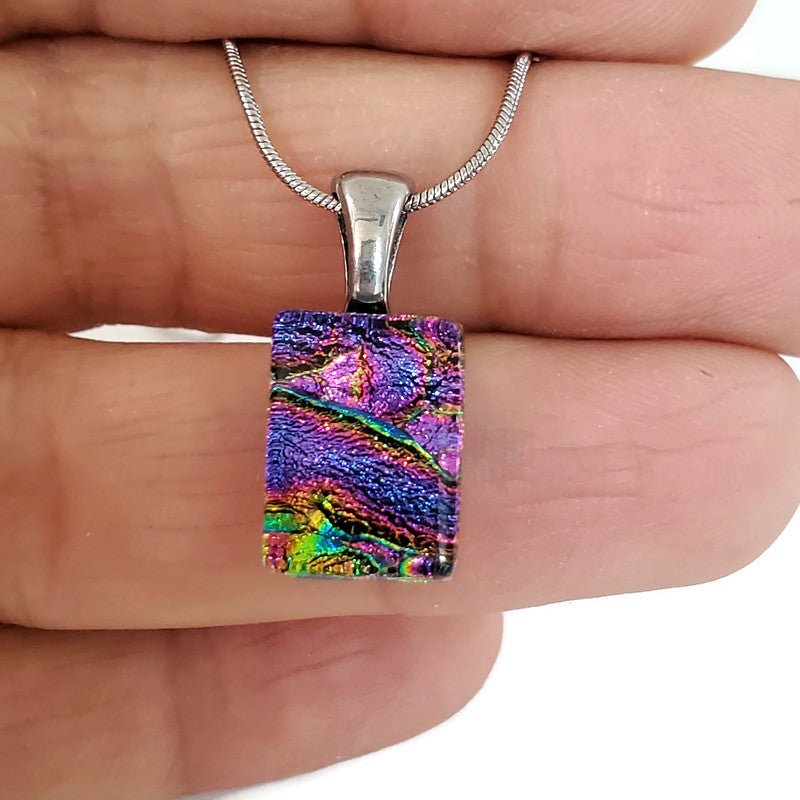 Petit pendentif rectangle, mauve veiné - Bijoux Le fil d'Ariane
