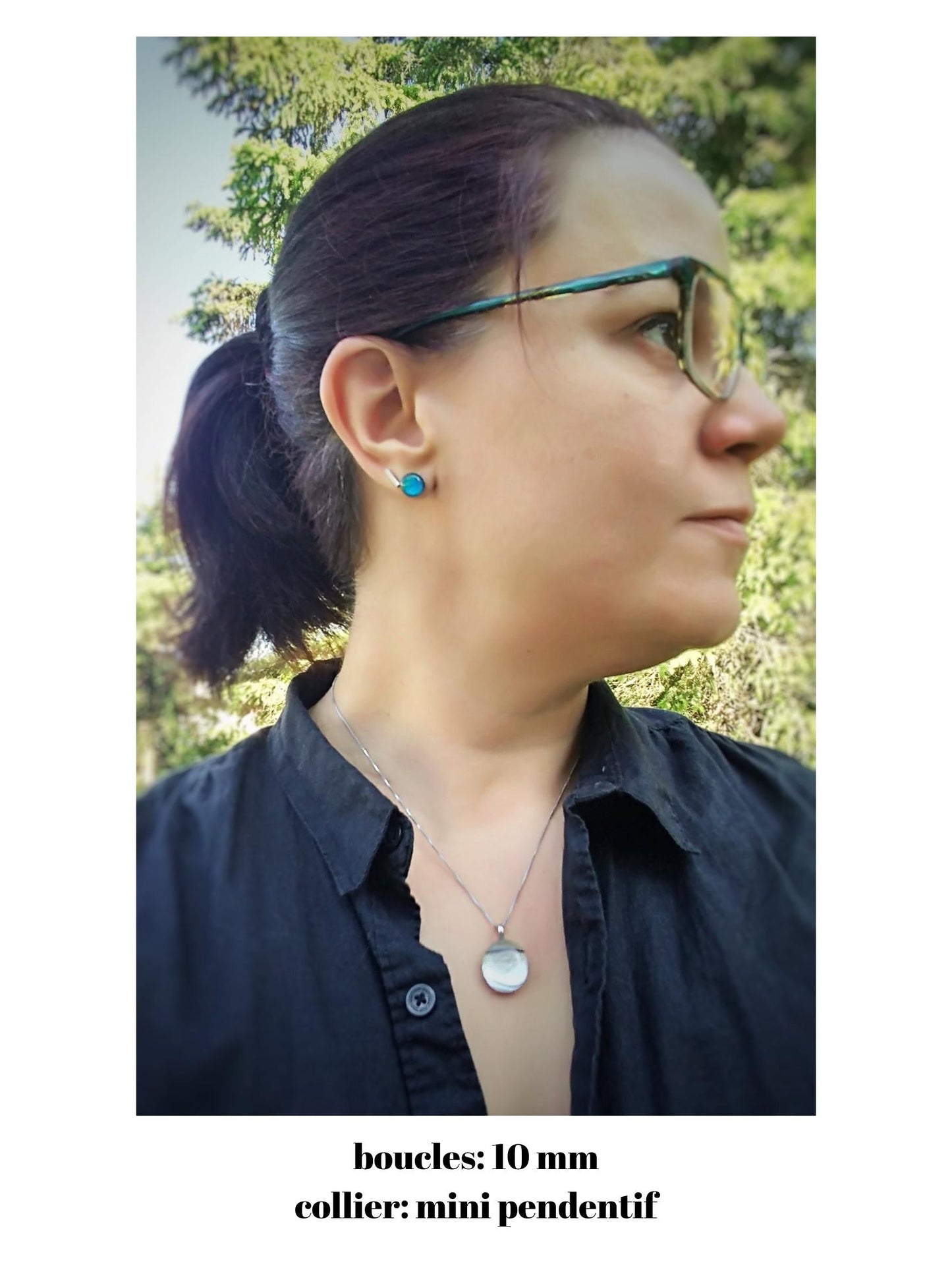 Puces d'oreille bleu-turquoise, verre fusion - Bijoux Le fil d'Ariane