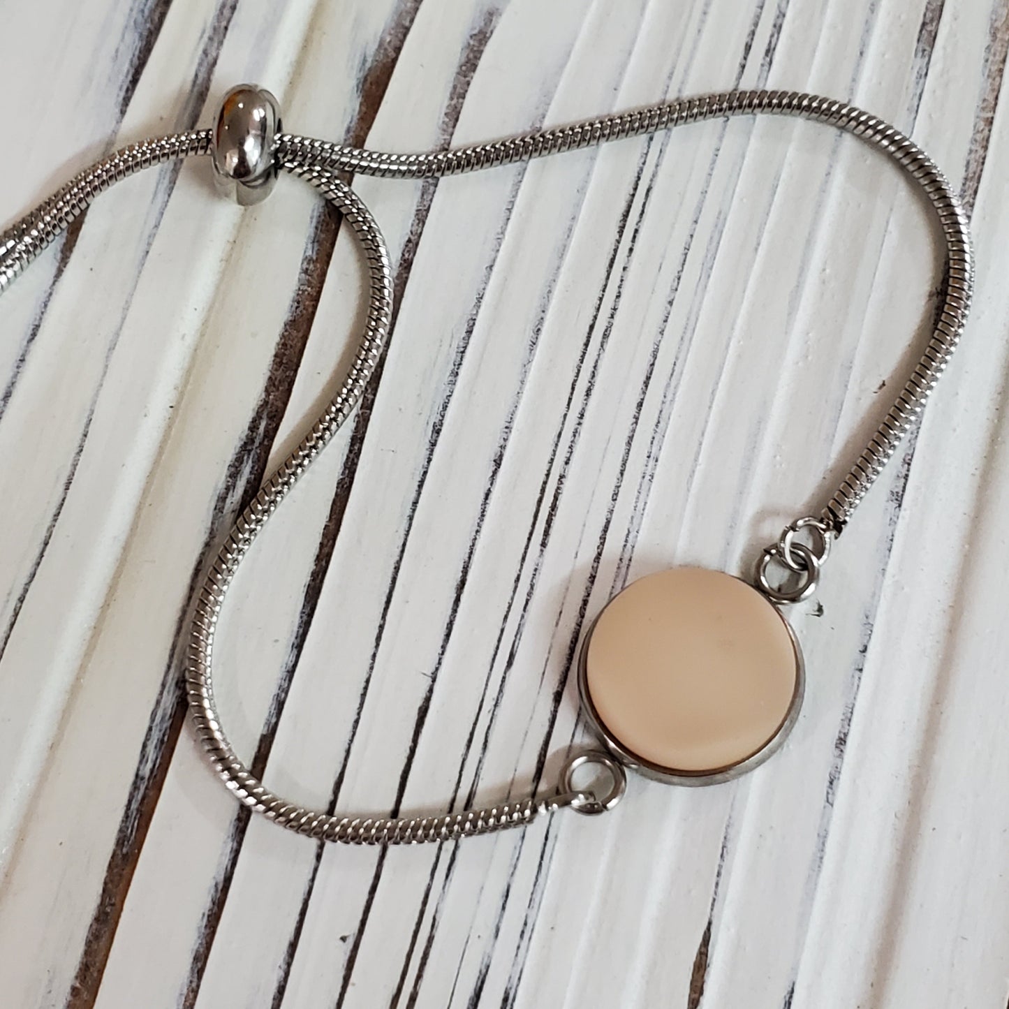 Série beige - plusieurs modèles - lustré et mat - Bijoux Le fil d'Ariane