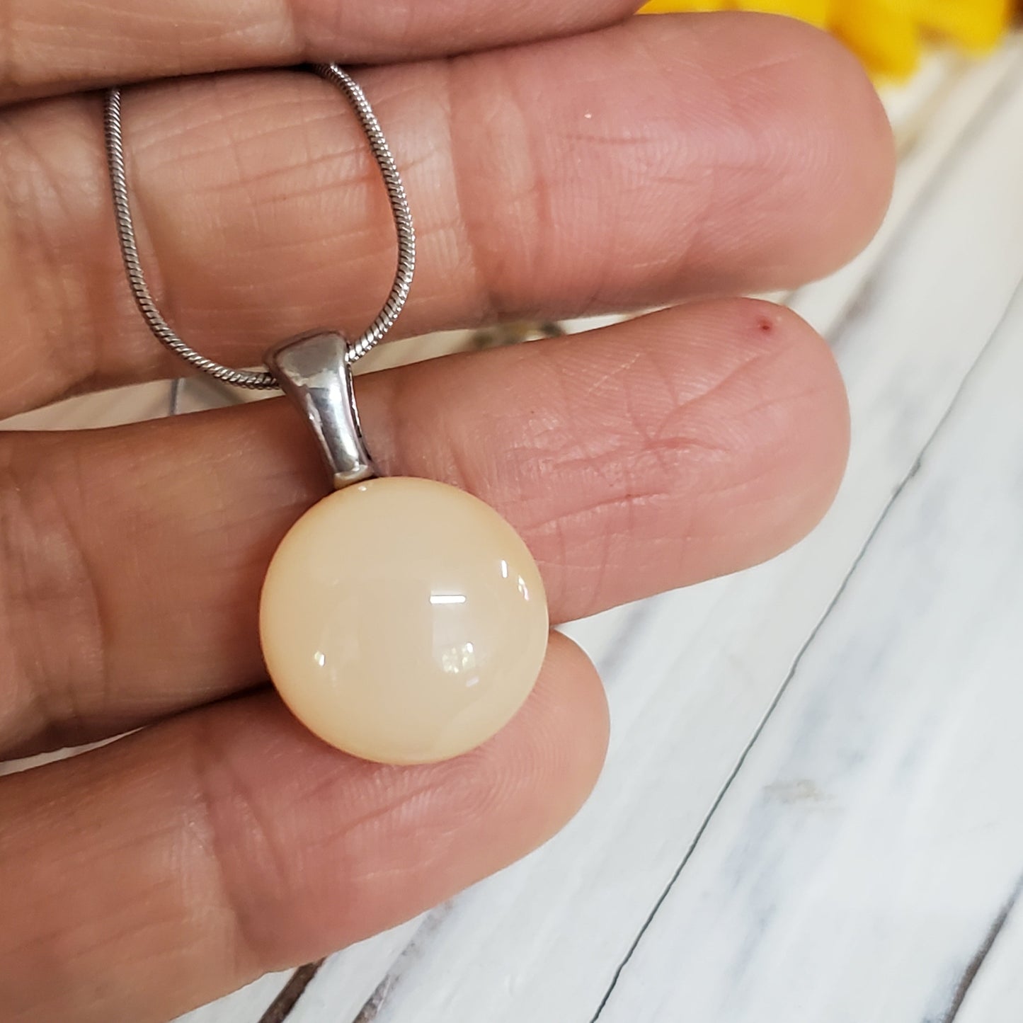Série beige - plusieurs modèles - lustré et mat - Bijoux Le fil d'Ariane