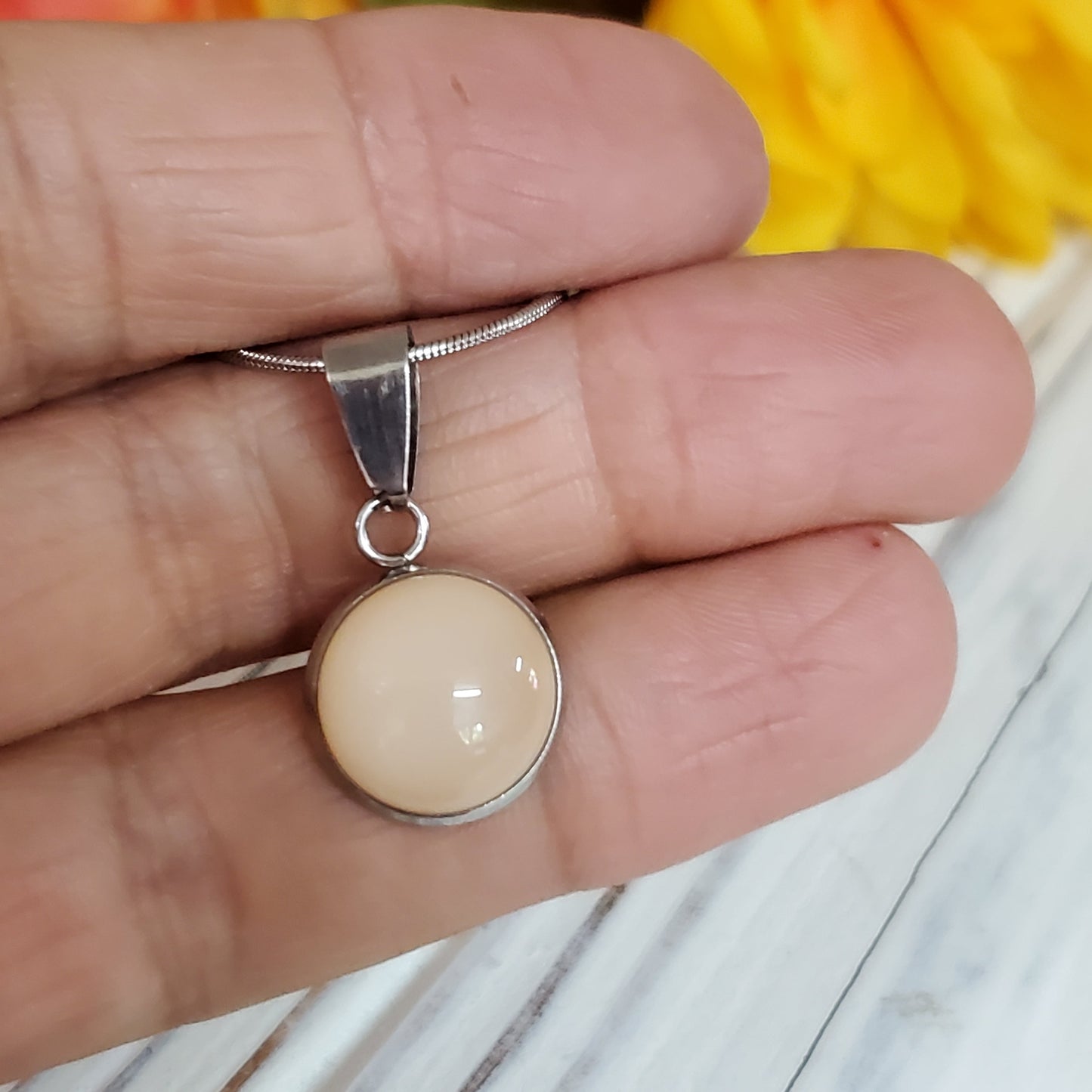 Série beige - plusieurs modèles - lustré et mat - Bijoux Le fil d'Ariane