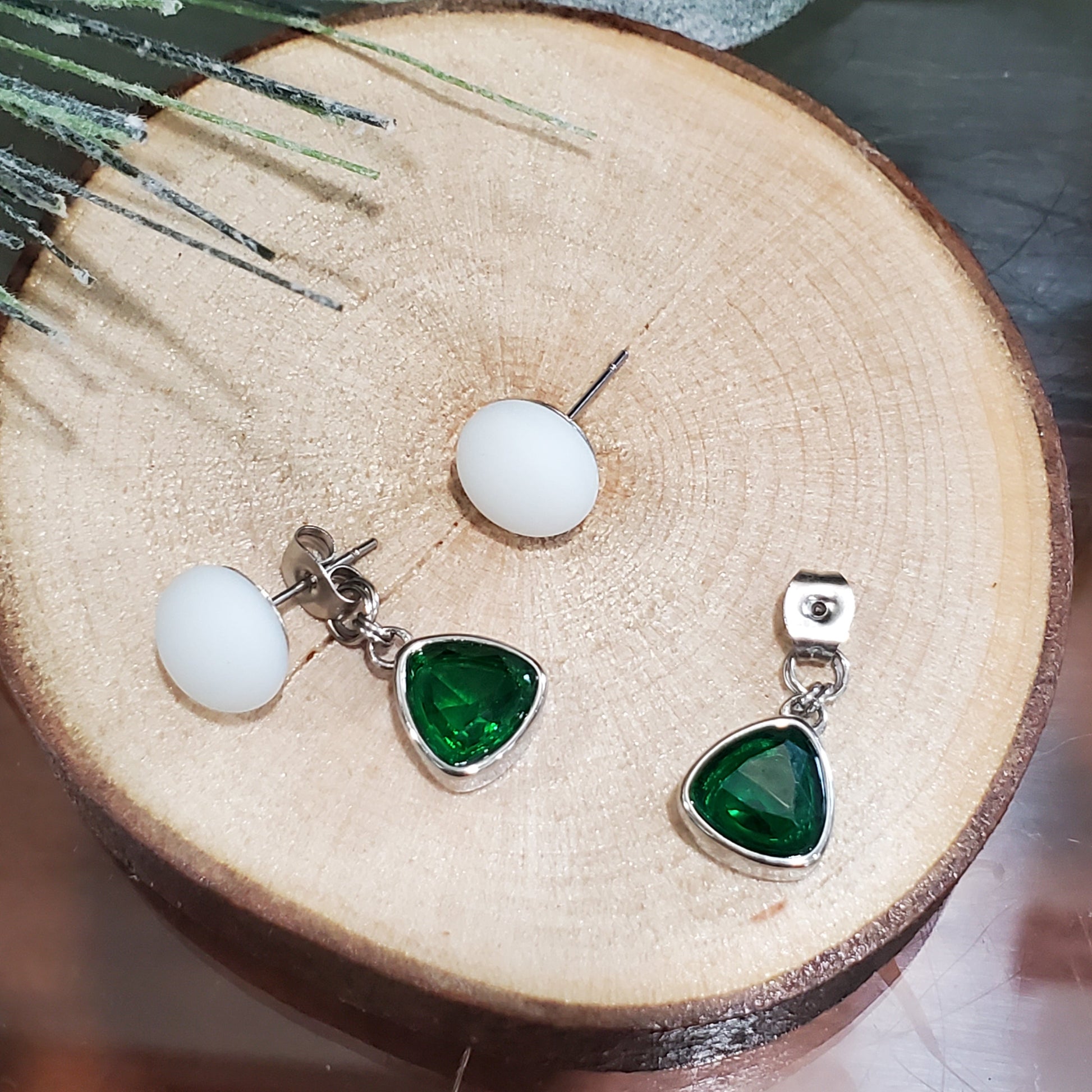 Boucles d'oreilles cristal vert - Bijoux Le fil d'Ariane