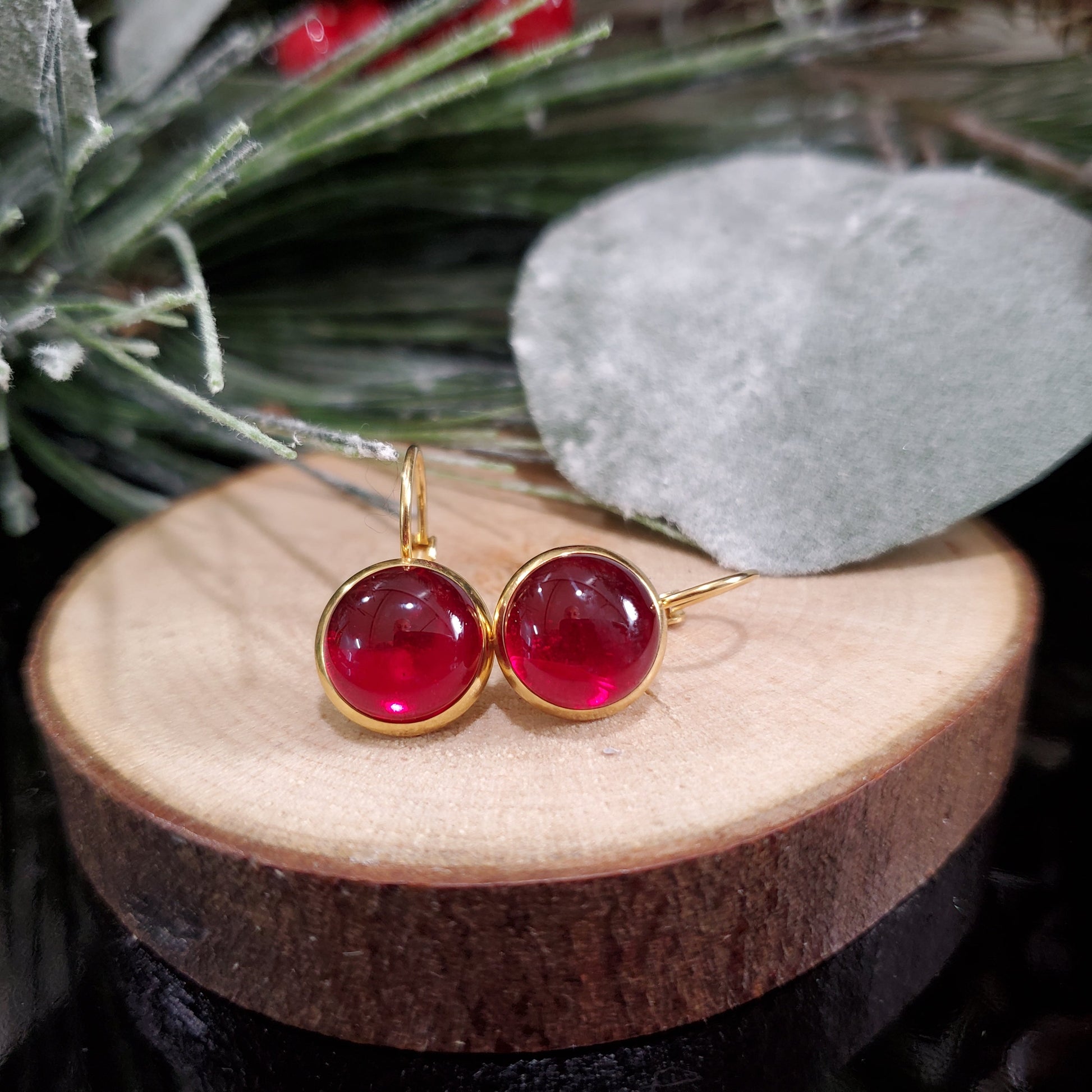 Boucles d'oreilles Noël rouge, mat et lustré - Bijoux Le fil d'Ariane