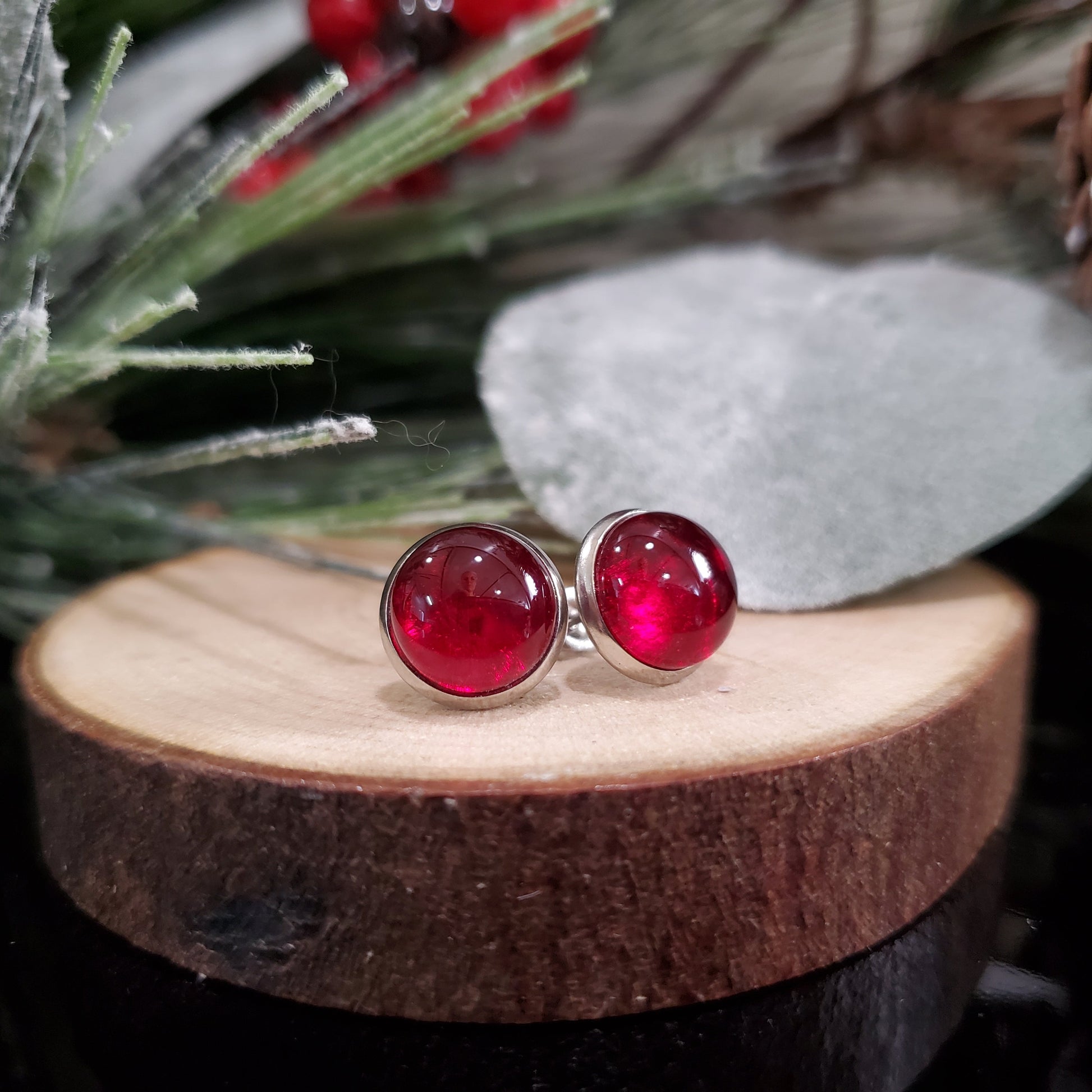 Boucles d'oreilles Noël rouge, mat et lustré - Bijoux Le fil d'Ariane