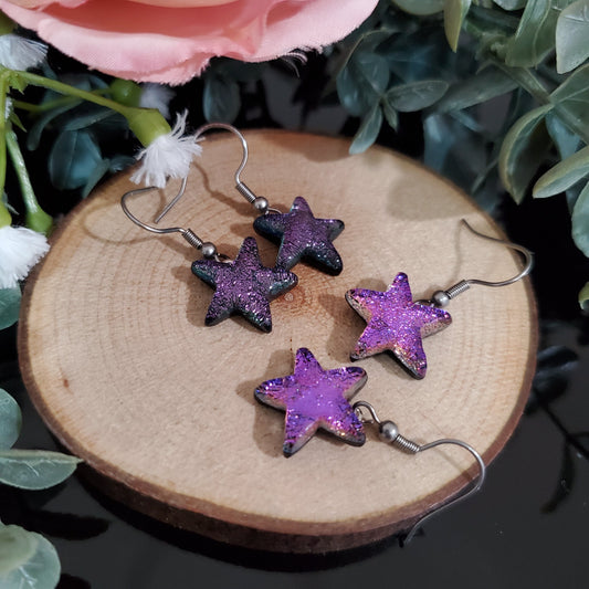 Boucles pendantes étoiles mauve - bleu - Bijoux Le fil d'Ariane