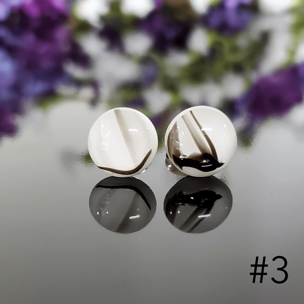 Édition puces blanches et lignes noires - Bijoux Le fil d'Ariane