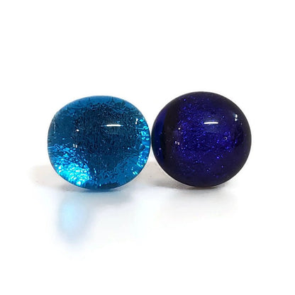 +/- 9 mm, Boucles d'oreilles dépareillées, verre fusion #20 - Bijoux Le fil d'Ariane