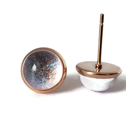 Boucles d'oreilles cabochon transparent bleu, en verre fusion - Bijoux Le fil d'Ariane