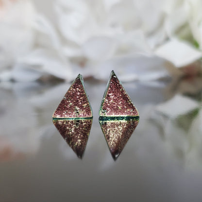 Puces triangles - plusieurs couleurs - Bijoux Le fil d'Ariane
